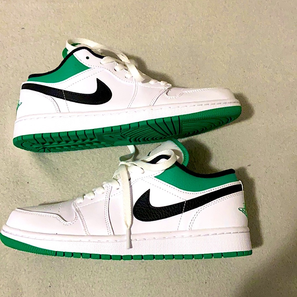 Air Jordan 1 low “White Lucky Green”